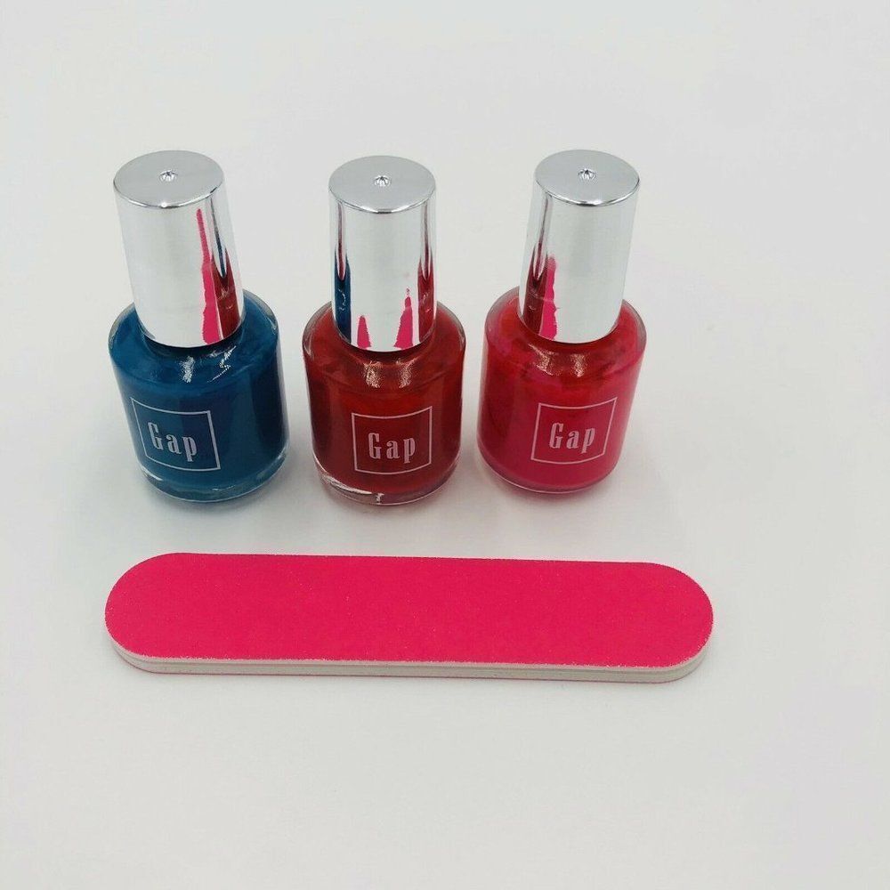 Brand New Gap Mini Nail Polish & Nail File Set 3 Color In Plastic Case For Women